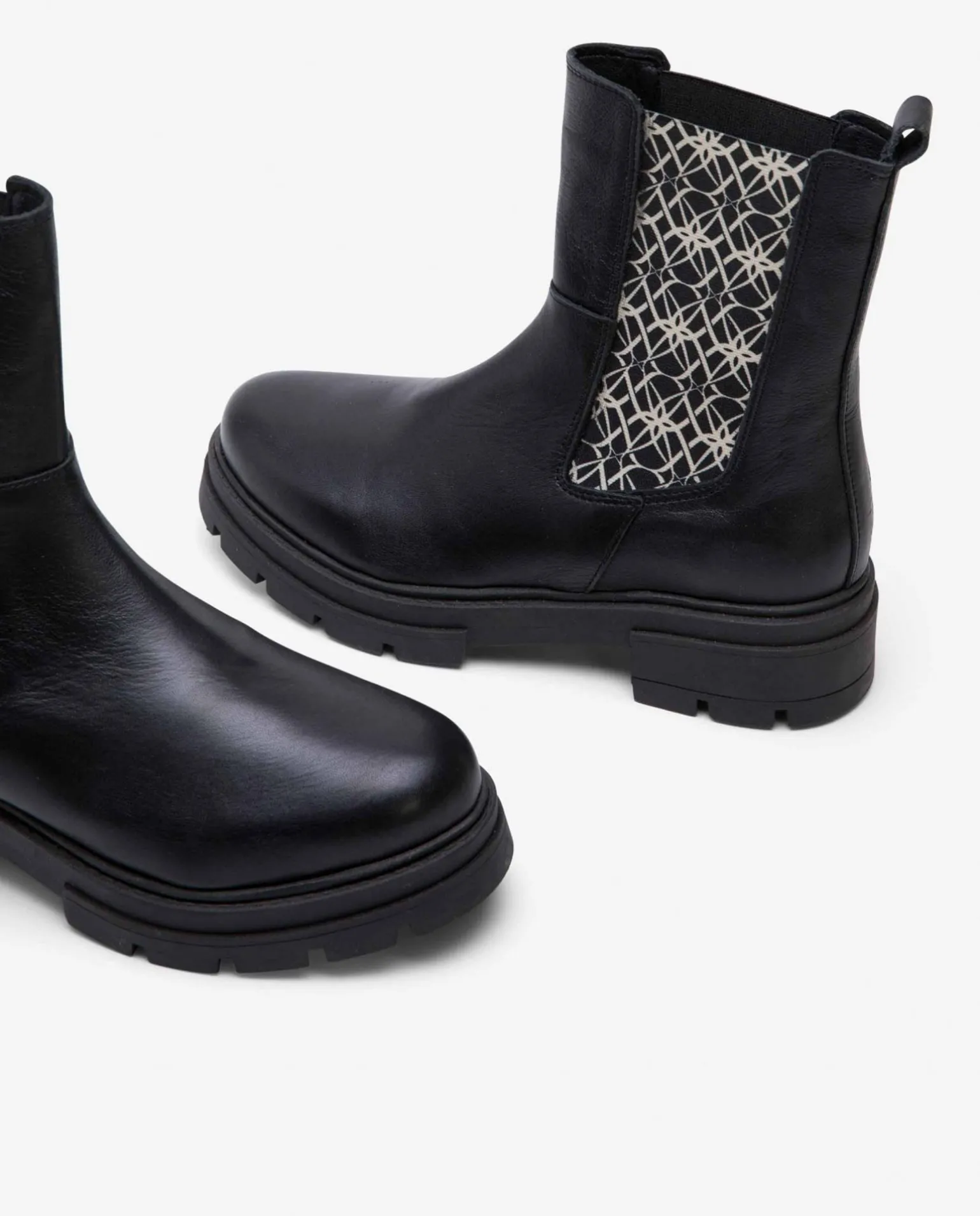 Botin Elastico Napa Negro