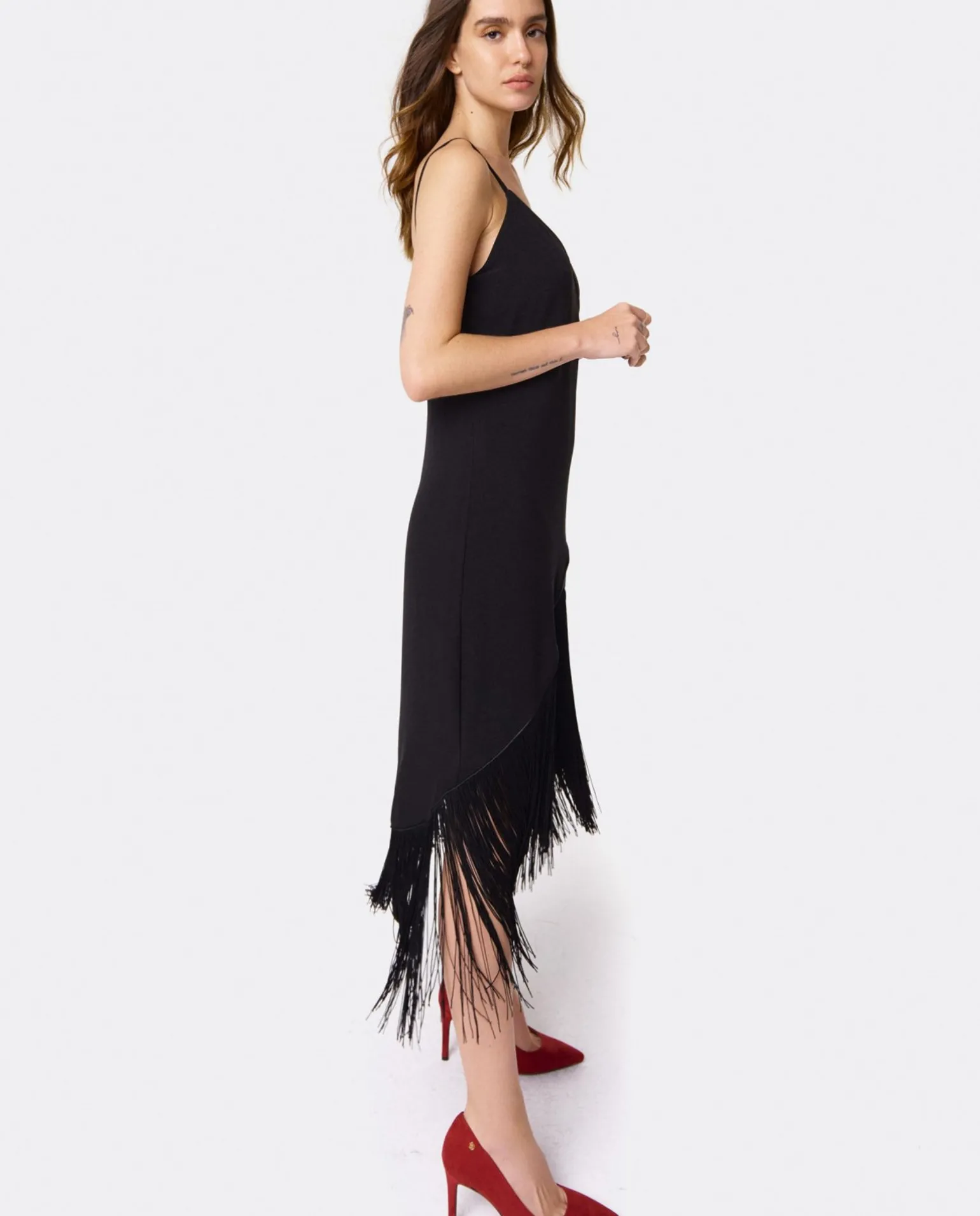 Vestido Flecos Manila Crep Negro